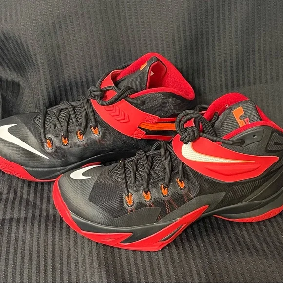 Nike Zoom Soldier VIII. Size 10.5 - Picture 3 of 7